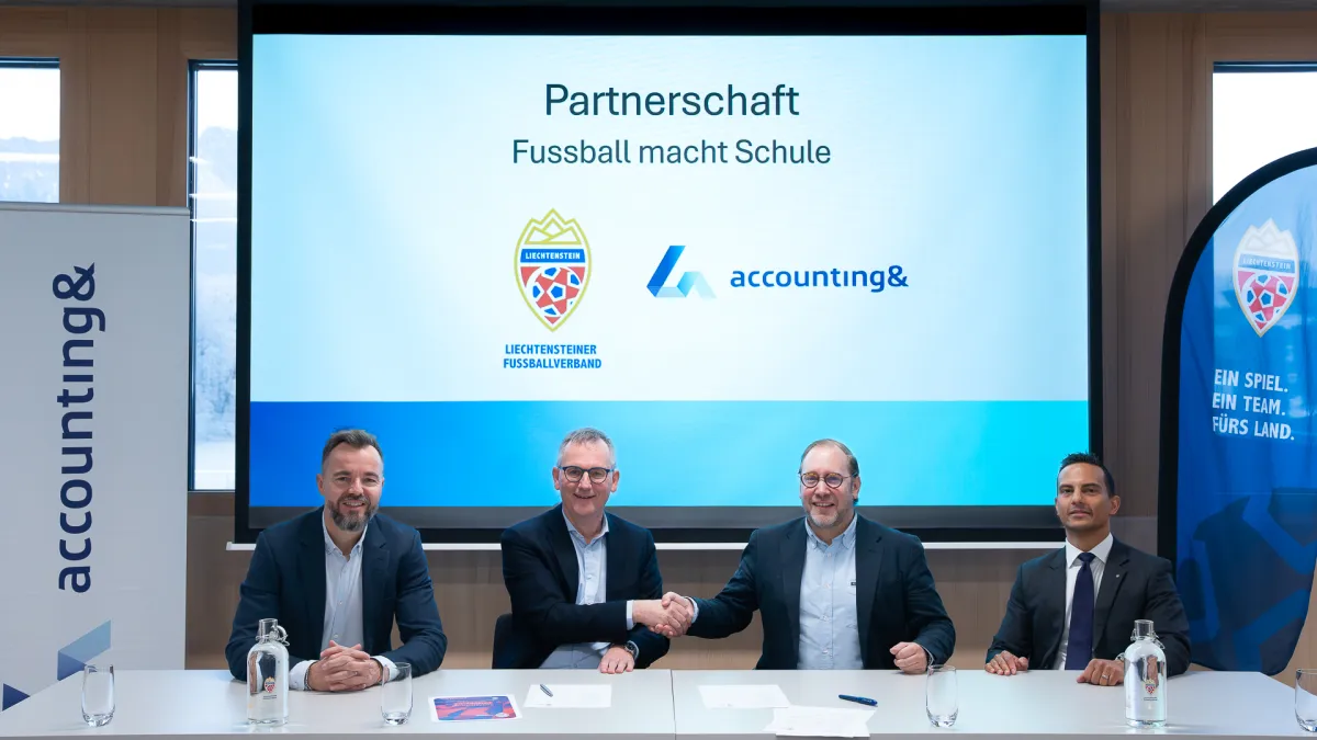 Vertragsunterzeichnung der Partnerschaft zwischen Accounting& und dem Liechtensteiner Fussballverband